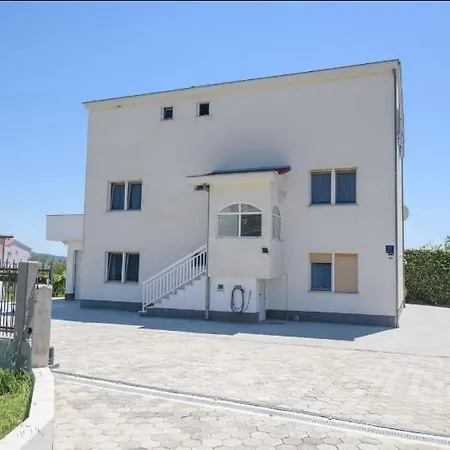 Apartment 2min Walk To The , Large Seaview Terraces 2 Apts, Bbq, Parking Kastela