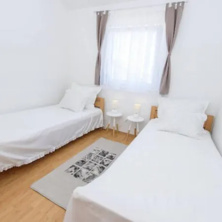 2min Walk To The , Large Seaview Terraces 2 Apts, Bbq, Parking Apartment Kastela